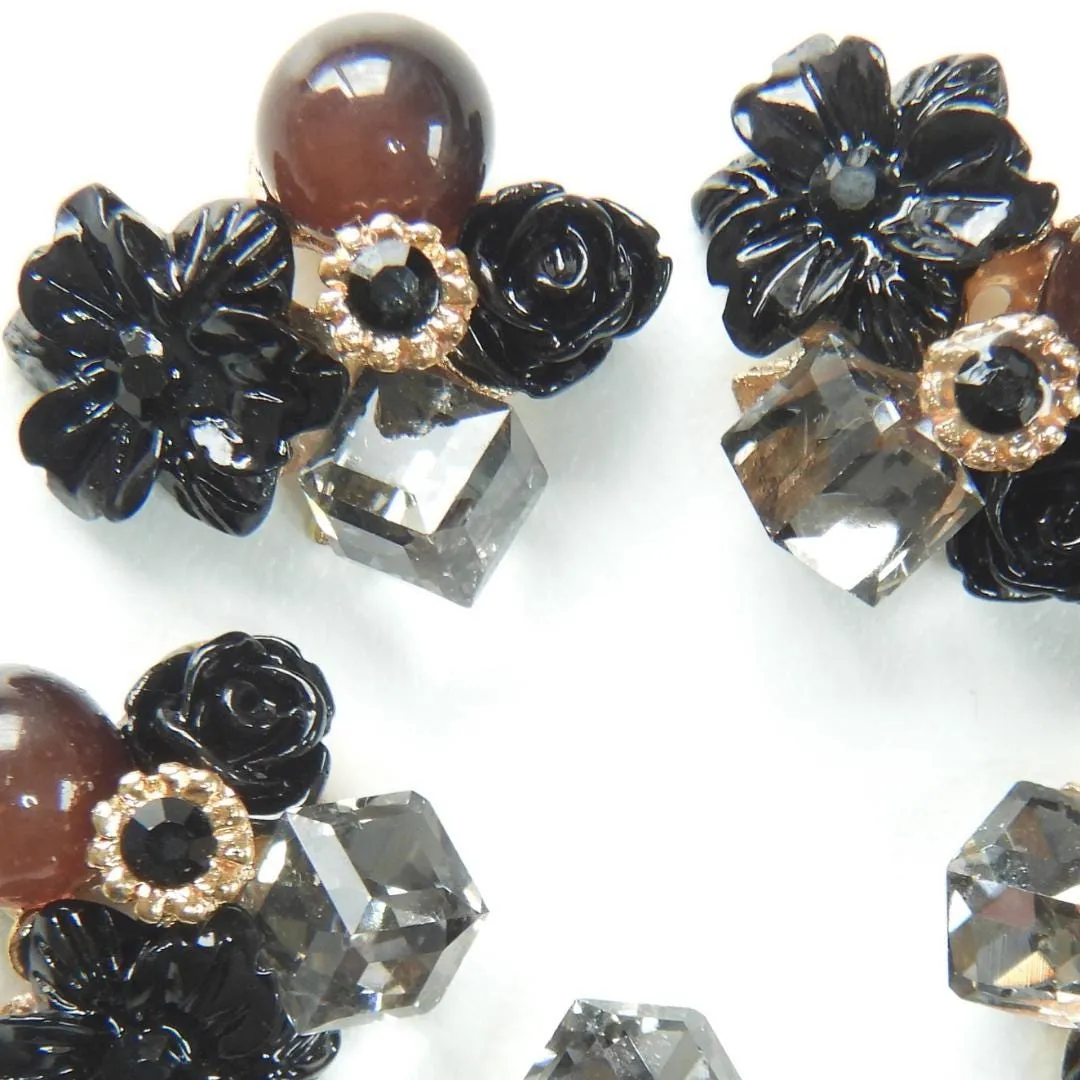 Black flower jewels for clothes