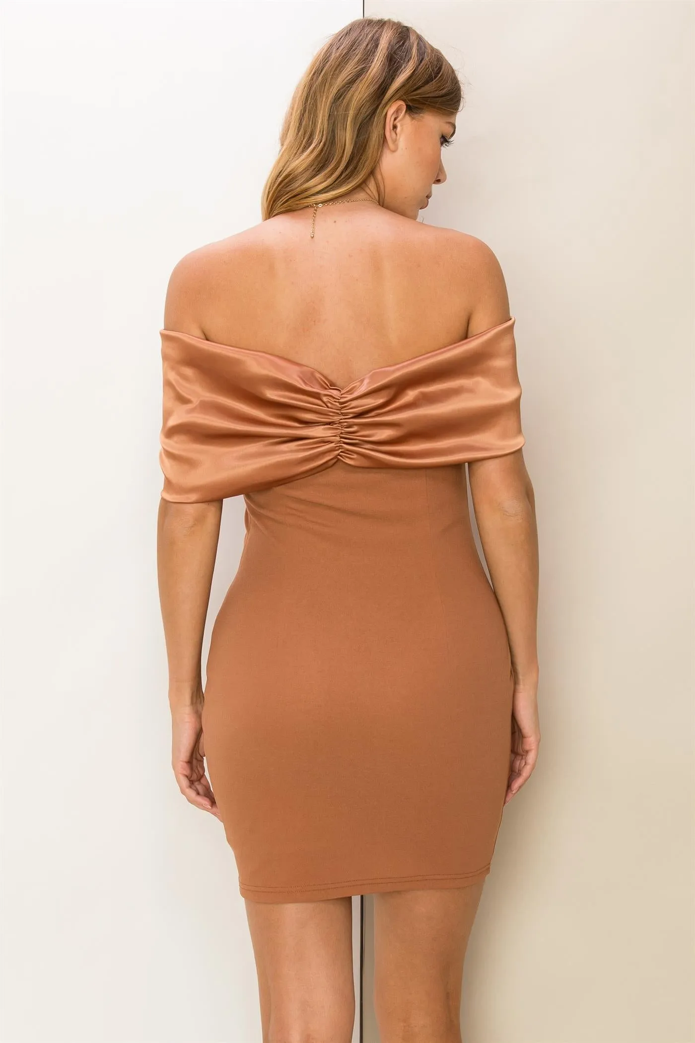 HF23F657-Off-shoulder Oversize Bow Mini Dress