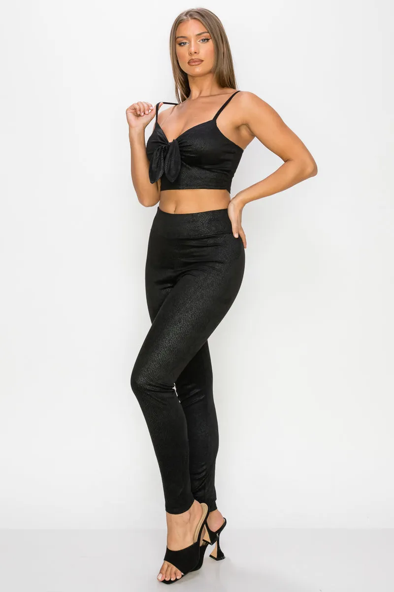 Hot Girl Embossed Snake Print Crop Top And Leggings Two Piece Set In Black