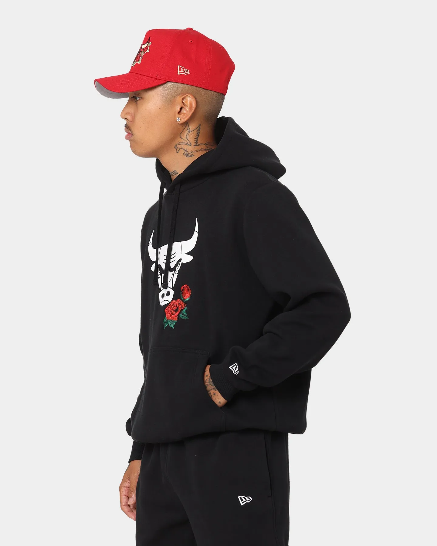 New Era Chicago Bulls Large Rose Hoodie Black