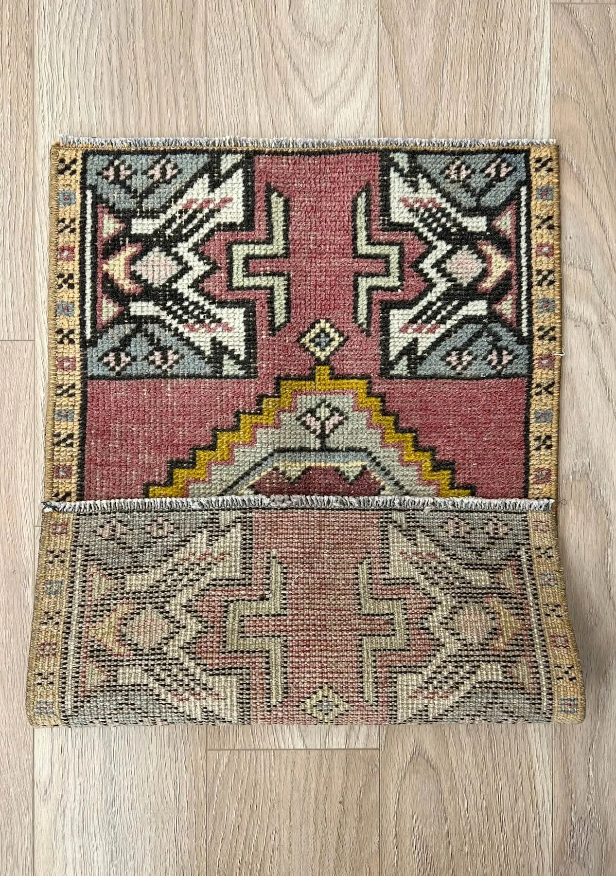 Sierra - Vintage Turkish Small Rug